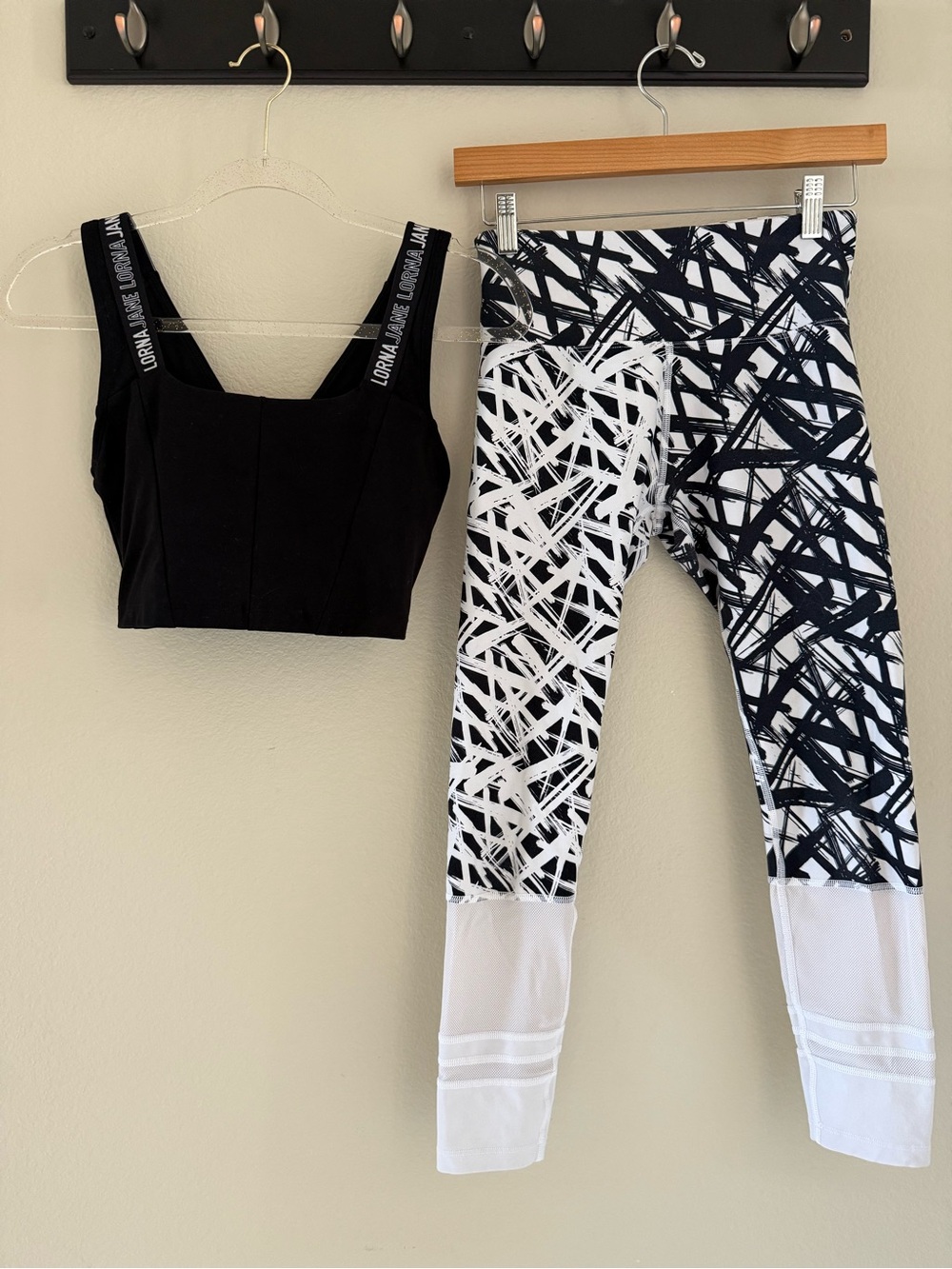 Lorna Jane Black & White Strappy Crop Top with Abstract Print Leggings